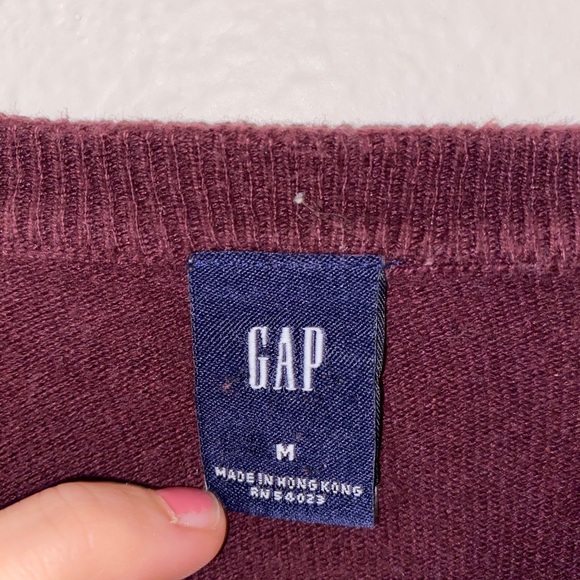 Gap Sweater - Picture 2 of 2